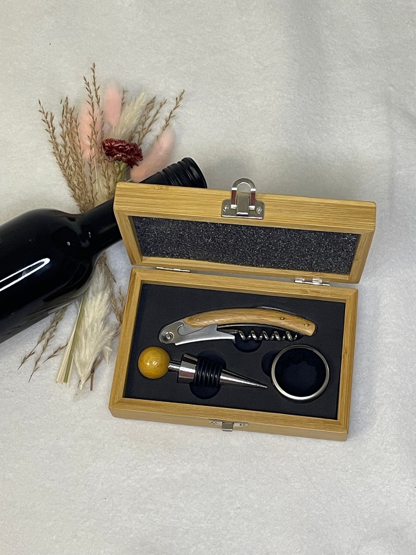 Kleines Wein-Set im Holzkästchen, Personalisierung möglich